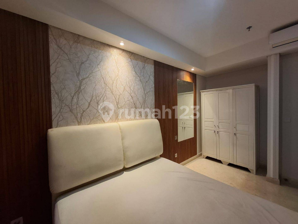 Furnished Sea View Apartment in GoldCoast Complex