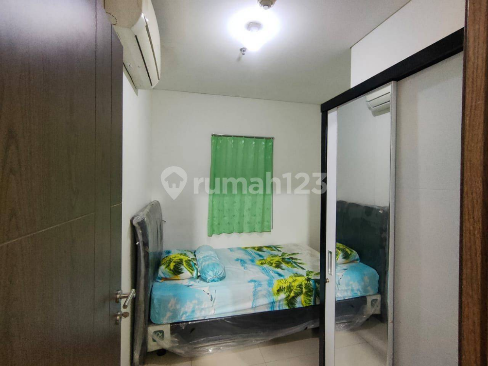 Modern Apartment Near Ancol with Pool and Gym