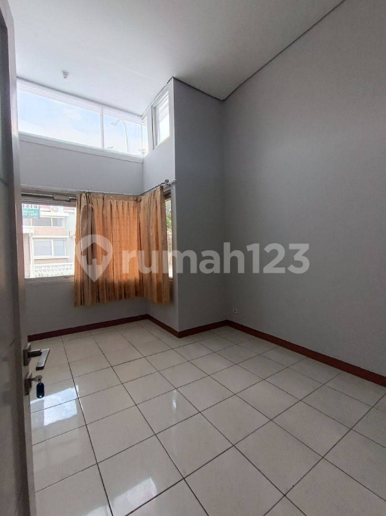 Modern Townhouse with Garden and AC Included