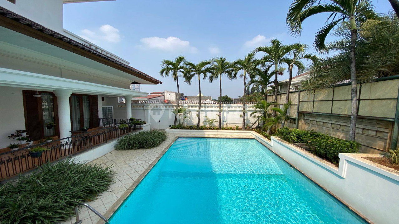 Luxury House with Pool in Pejaten