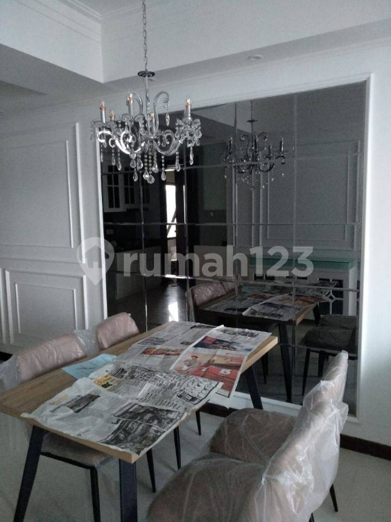 Luxury Furnished 2-Bed Apartment with City Views
