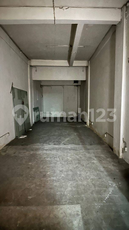 67.5m² Basement Space for Business in Darwangsa Square