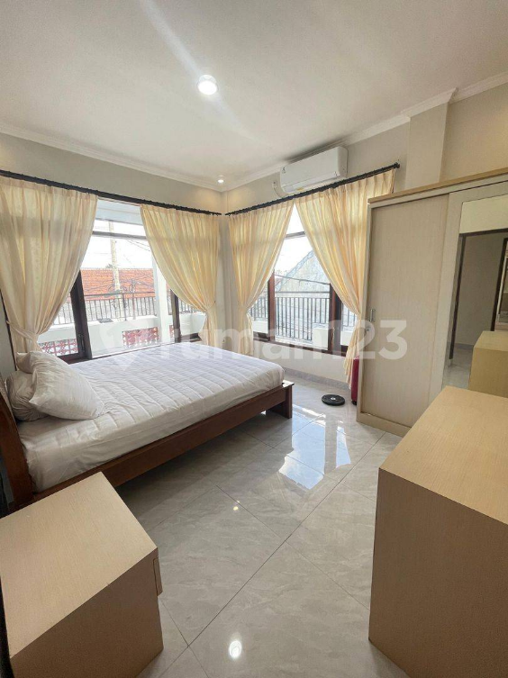 Spacious Semi Villa with Pool in Kerobokan