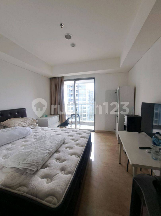 Modern Furnished Studio with City View