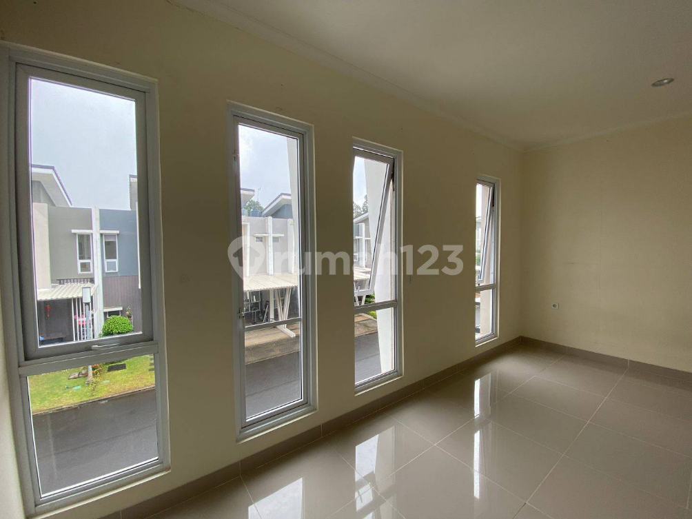 Spacious 4-Bedroom House in Rossini Symphonia Cluster