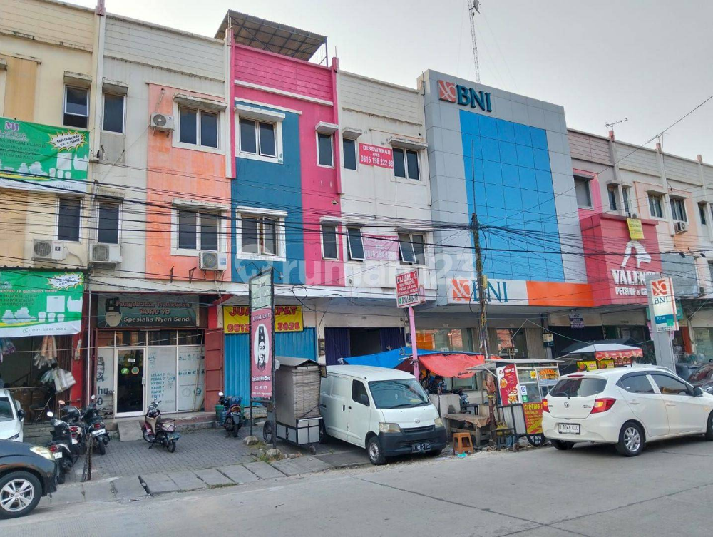 Strategically Located Ruko Near Multiple Banks