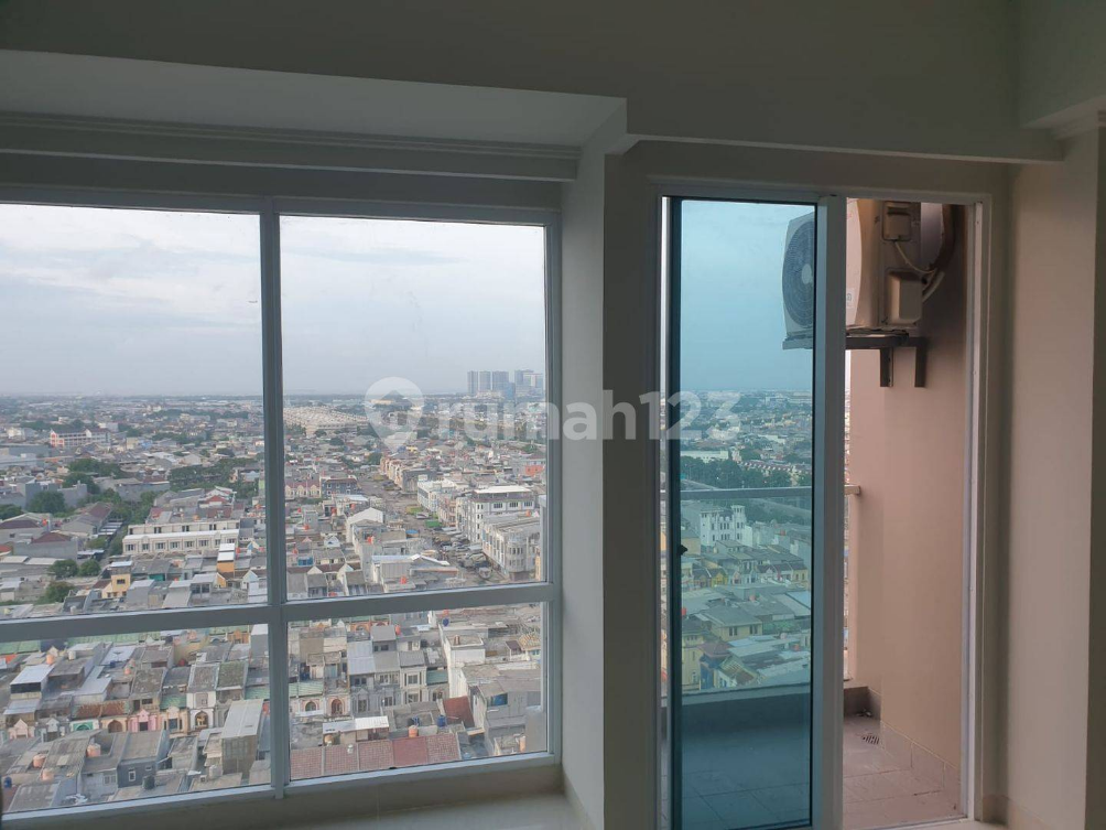 Modern Studio Apartment with City View