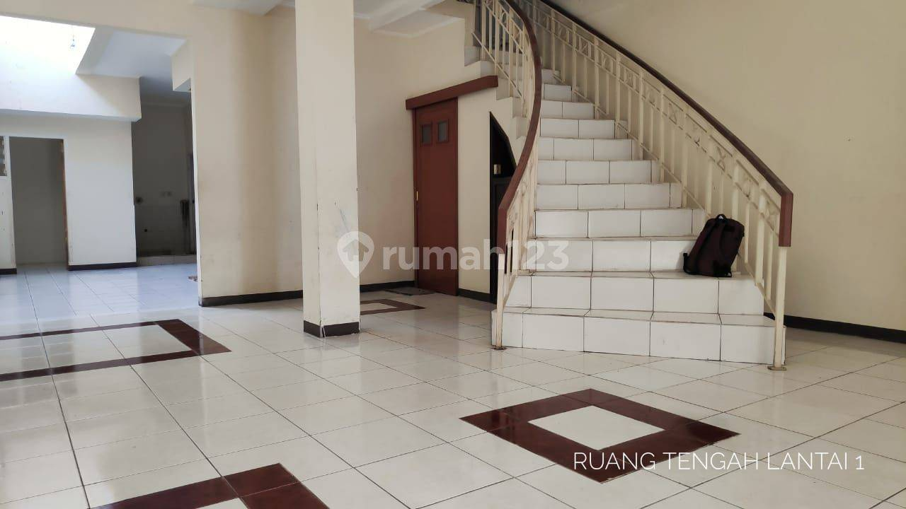 Strategically Located Twin House Near City Center