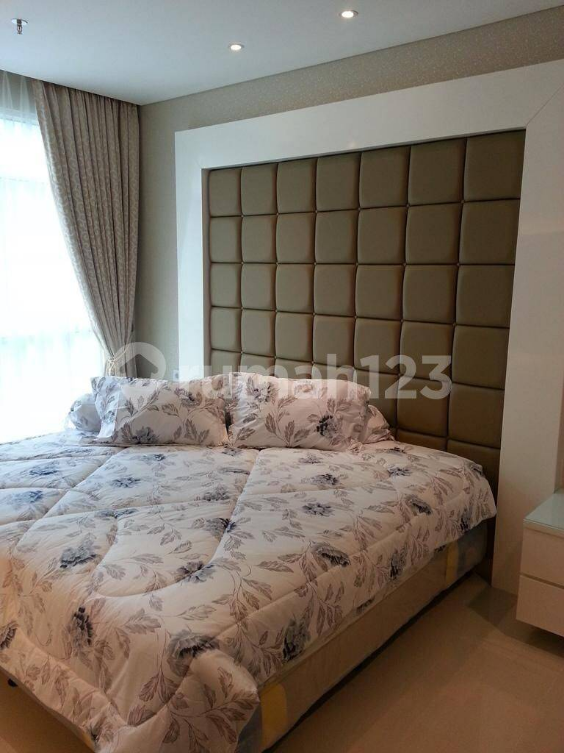 Furnished 2-Bedroom Apartment in Central Park Tower