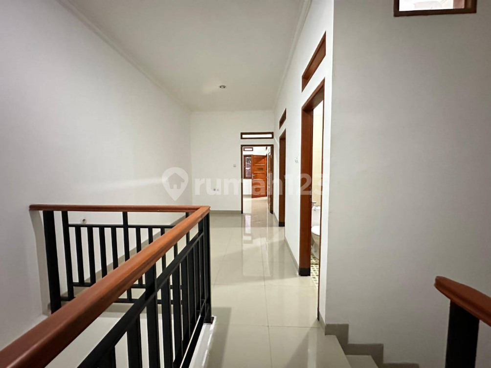Spacious Two-Story House in Turangga City Center