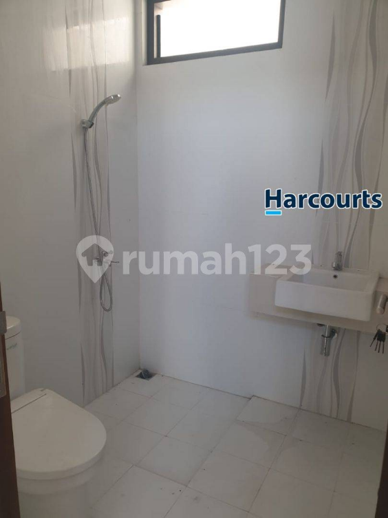 Spacious 3-Bedroom House in Elite Kartasura Complex