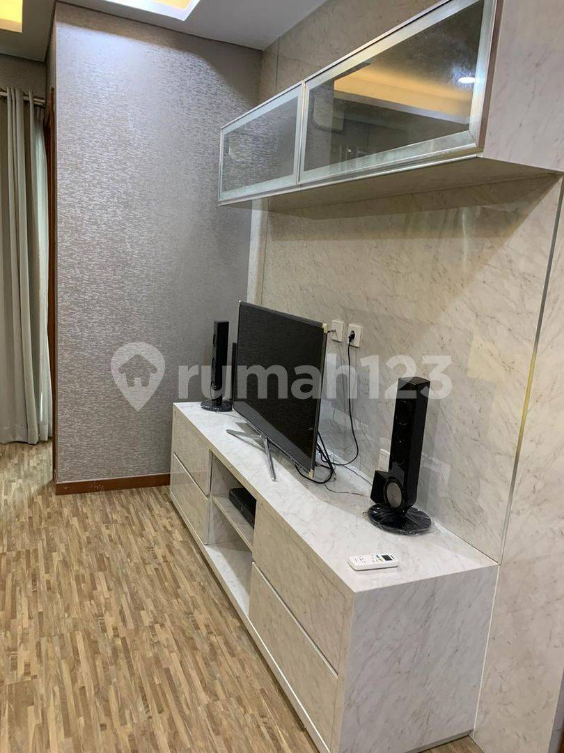 Furnished 2-Bed Condo in Greenbay Tower L