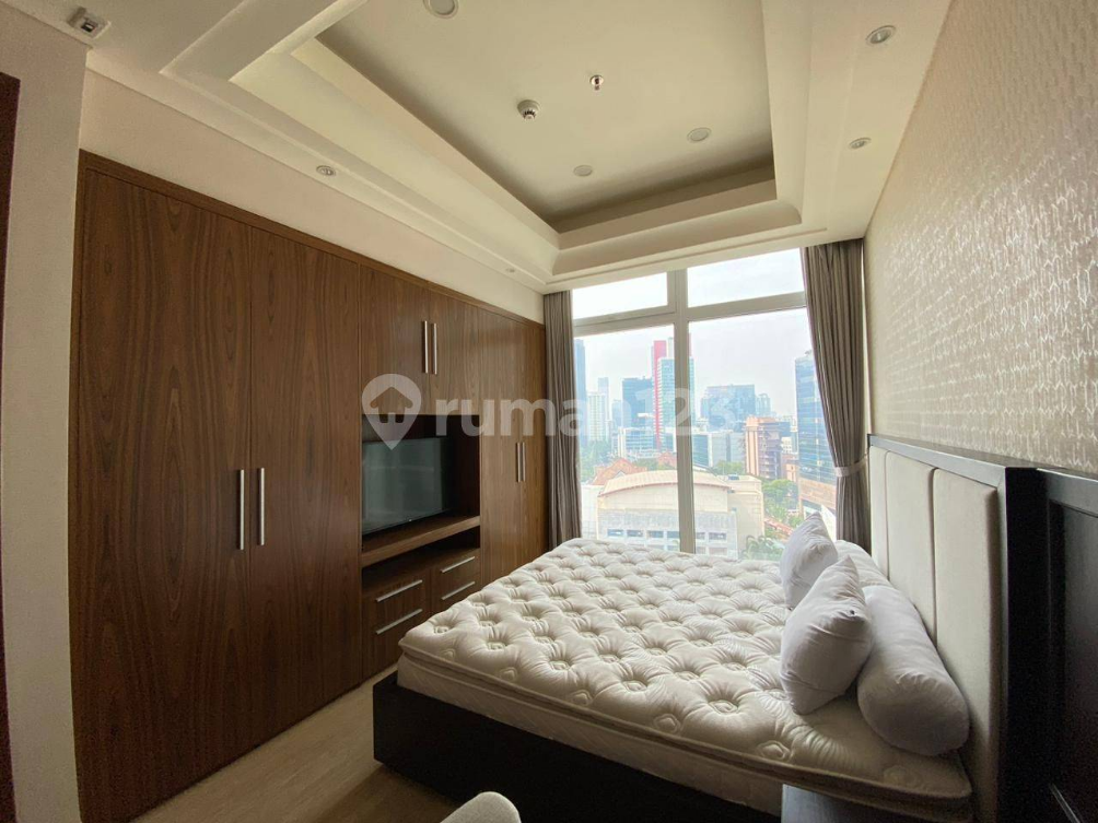 Luxurious 2BR Furnished Apartment with City Views