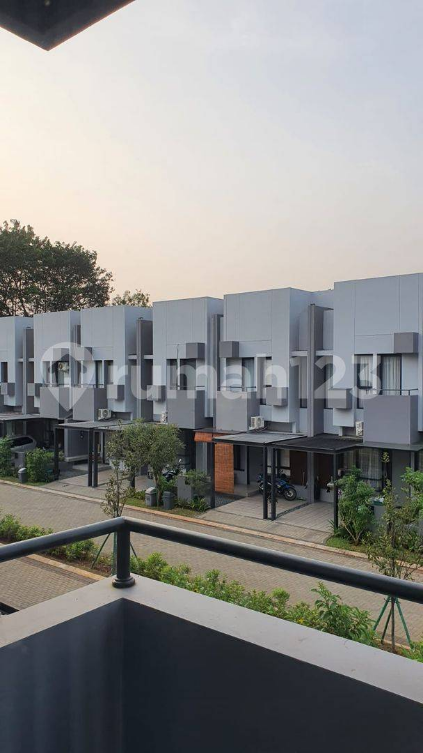 Modern Townhouse in Tabebuya Invensihaus