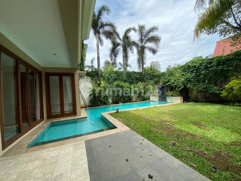Spacious 2-Story House with Pool and Garden