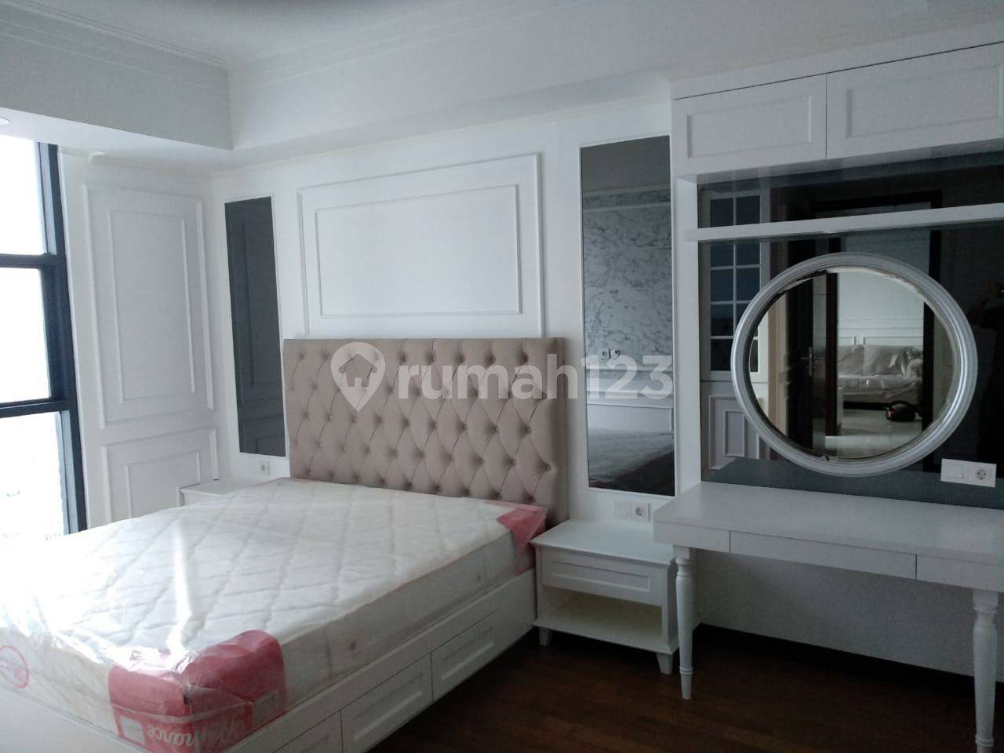 Luxury Furnished 2-Bed Apartment with City Views