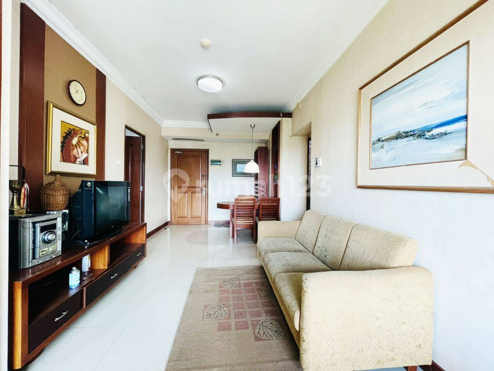 Spacious 3BR Semi-Penthouse with Mountain Views