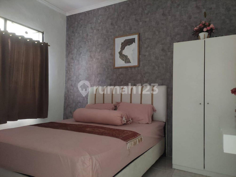 Spacious Family Home Near Schools and Amenities