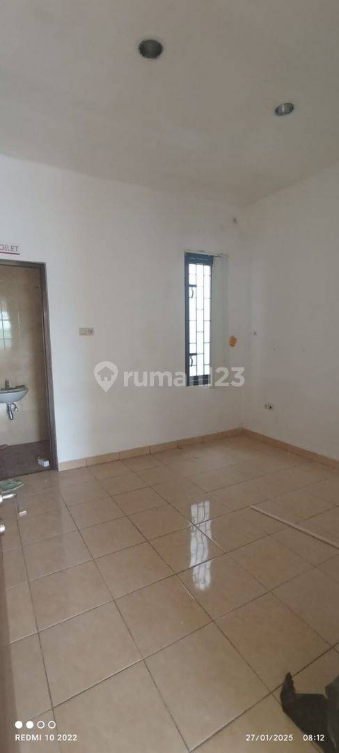 Spacious Commercial Shophouse on Batununggal Main Road