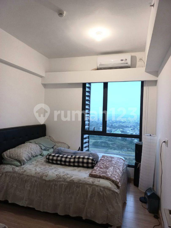 Furnished 2-Bedroom Apartment with Mountain View