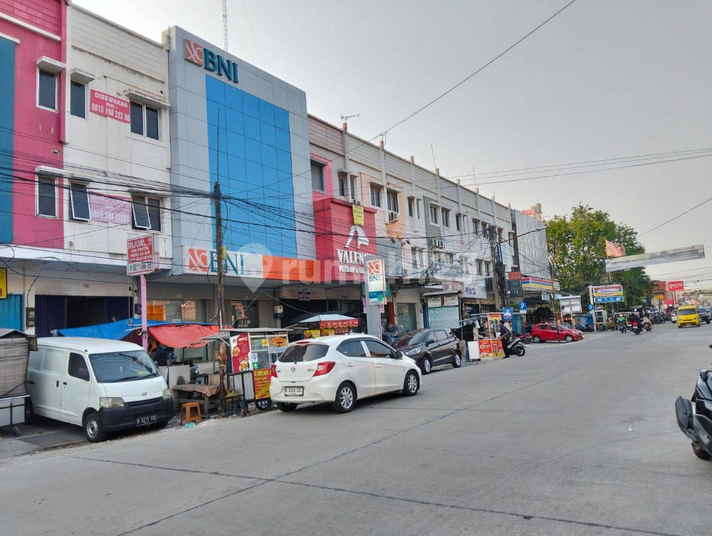 Strategically Located Ruko Near Multiple Banks
