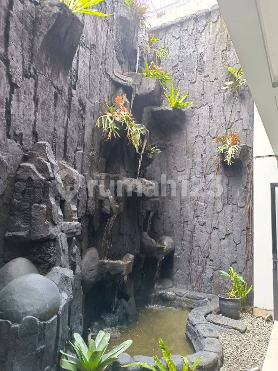 Large Office Space Near Pasteur Toll Gate