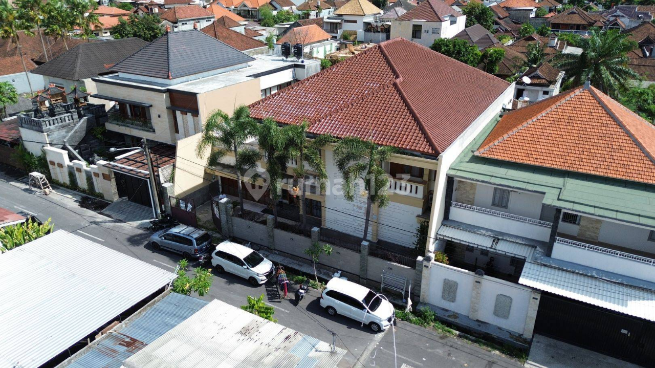 Luxurious 5-Bedroom House with Marble Floors
