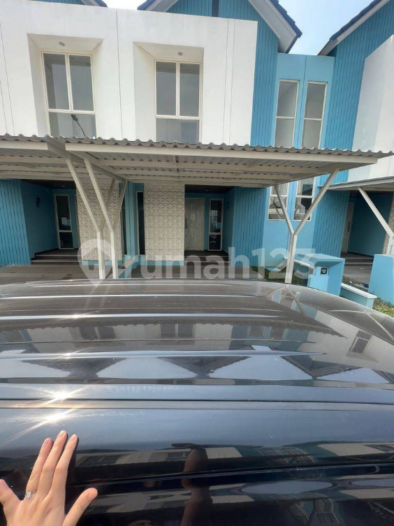 Modern 3-Bedroom House with Carport in Cikupa