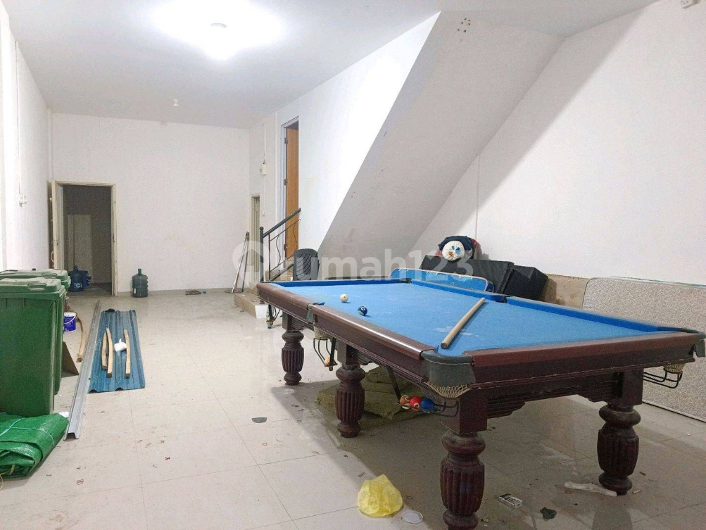 3-Story Commercial Shop House in Central Batam