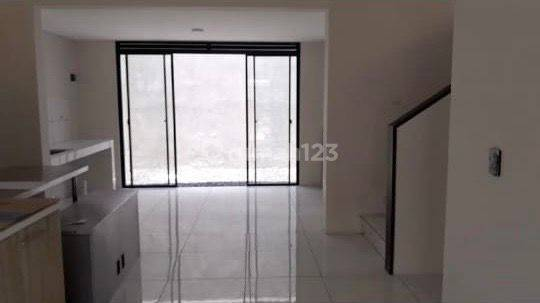 Semi-furnished 2-story House with 3 Bedrooms