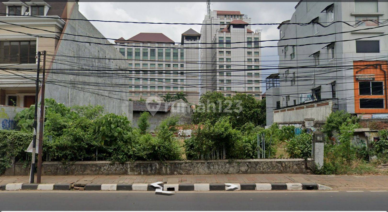 Strategic 680m² Land Plot in Kebayoran Baru