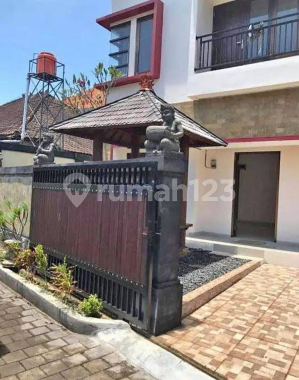 Modern 3-Bedroom House with Pool in Jimbaran