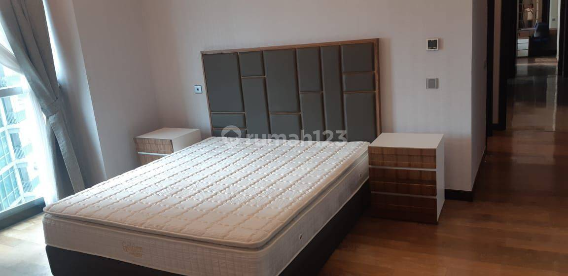 Spacious 3-Bed Luxury Apartment in Kemang Village