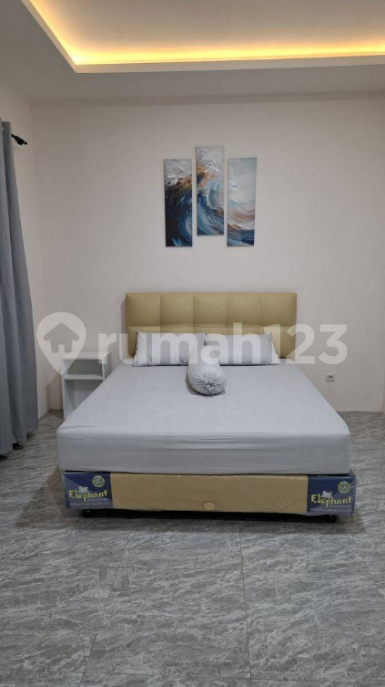 Renovated Two-Floor Townhouse Near UPH Campus