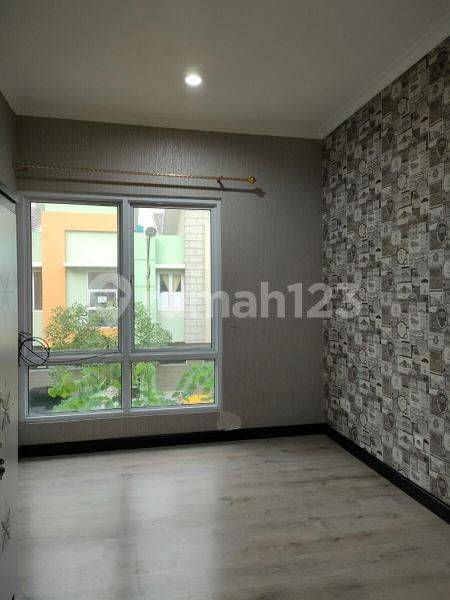 Modern 2-Bedroom Arcadia Village Townhouse