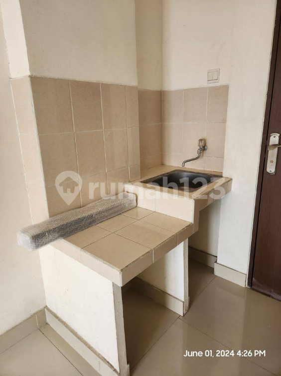 Bright Clean Studio Apartment with AC