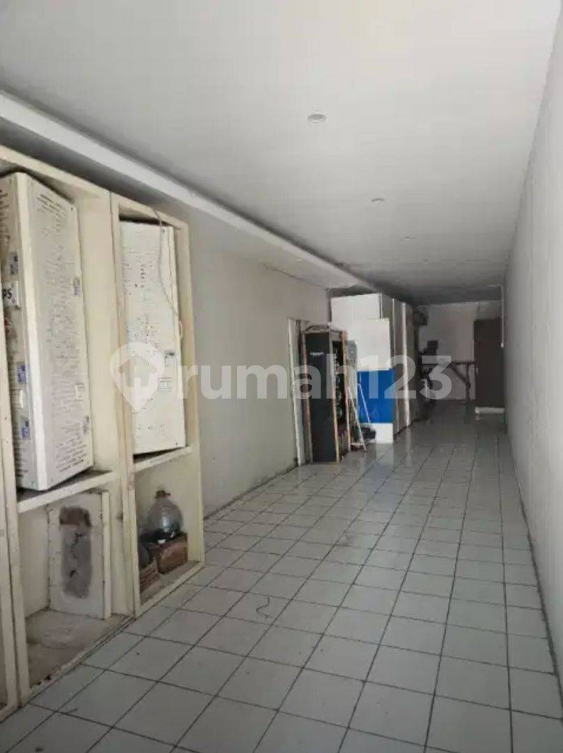 Large Commercial Space with Two Floors East-Facing