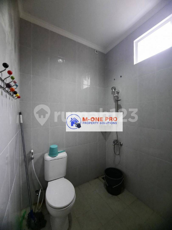 Modern House with Parking Near Ciputra Mall