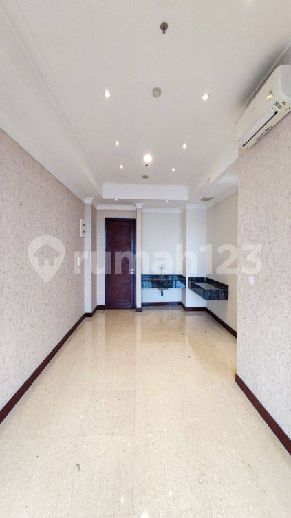 Modern 3BR Apartment with City Views
