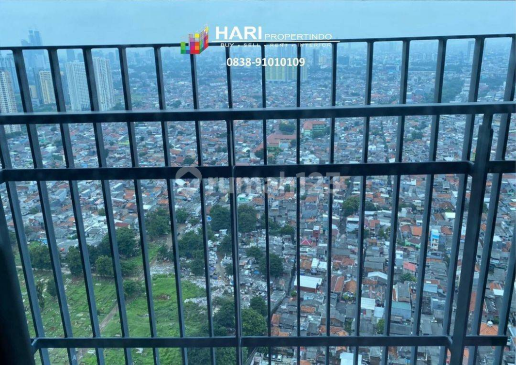 Luxury 2BR Apartment Near Mall with City View