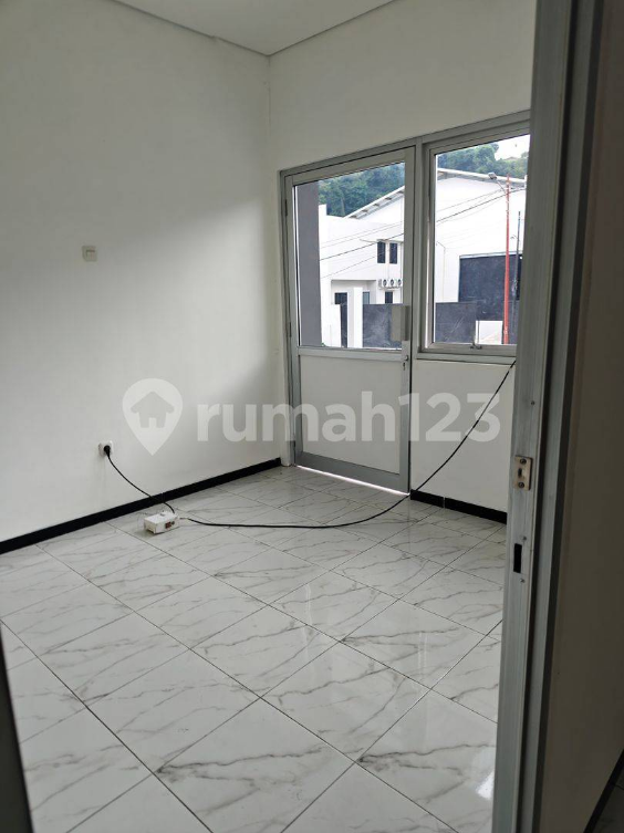 New Industrial Warehouses with Office Space in Semarang