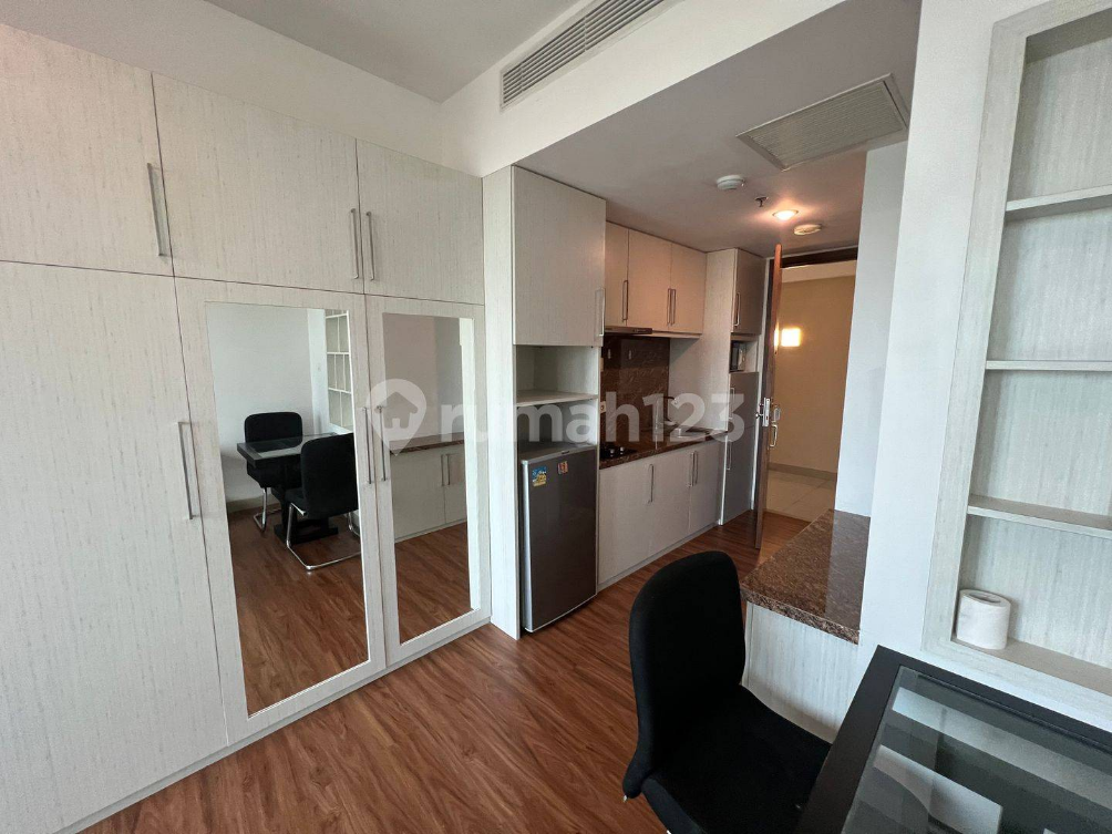 Modern Studio Apartment with Built-in Storage