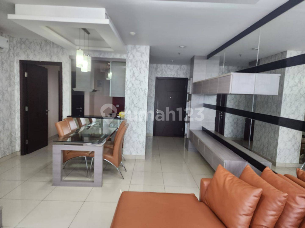 Furnished 2-Bed Apartment Near Central Park Mall