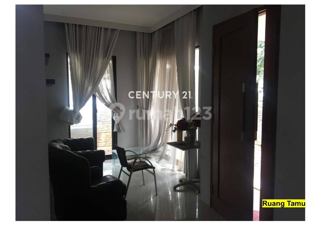 Spacious Two-Story House with Modern Amenities