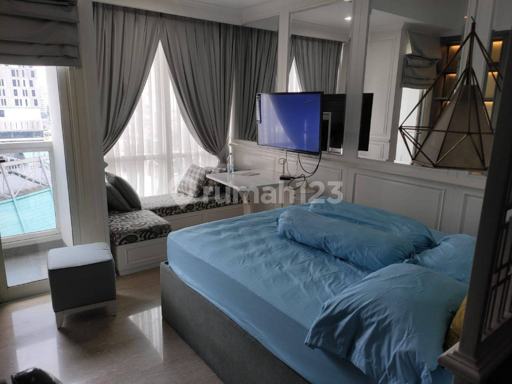 Luxurious Furnished Studio in Menteng Park Apartment