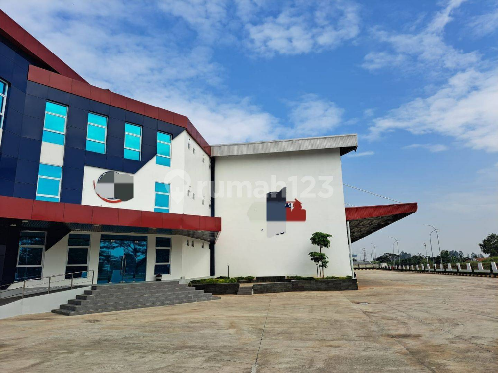 Large Industrial Warehouse with Loading Docks Jababeka