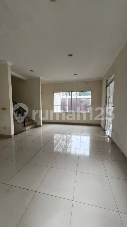 Spacious 3-Bedroom House in Europe Complex