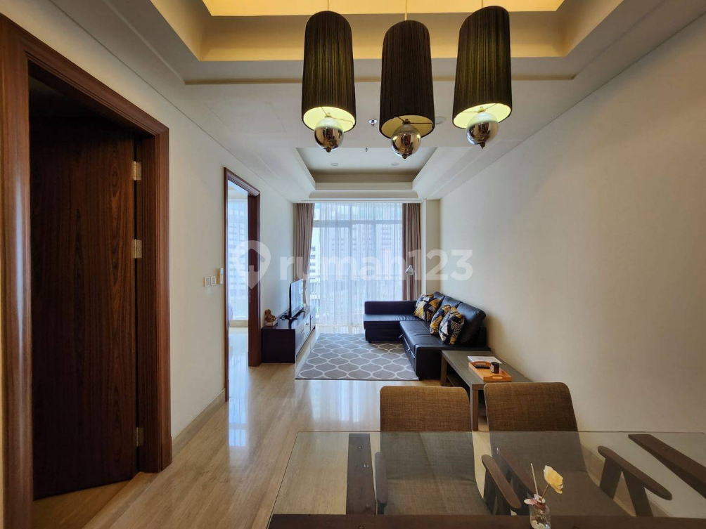 Modern Clean Studio Apartment with Designer Interior