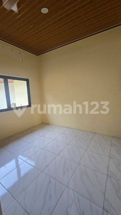 Spacious 4-Bedroom House Near Cipete Raya