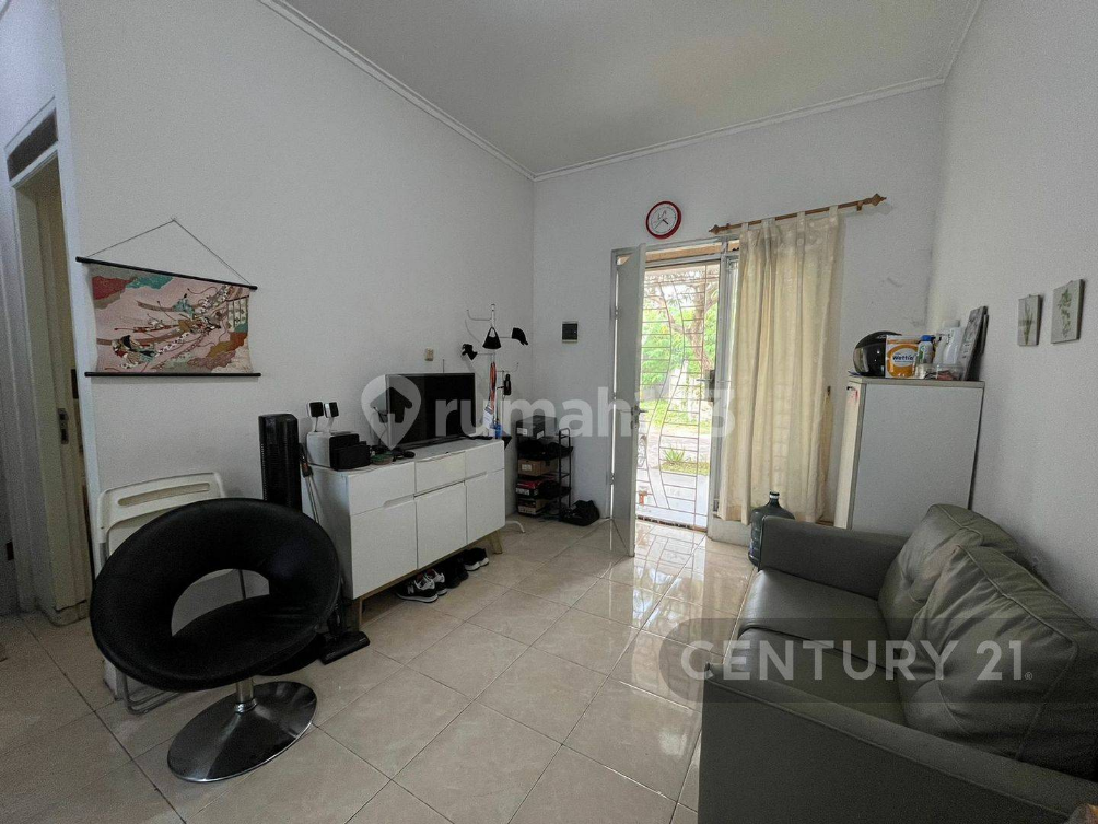 Strategic Location Near Schools and President University